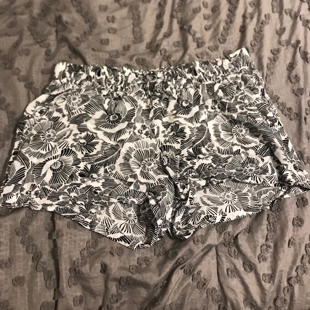 Old Navy flow shorts